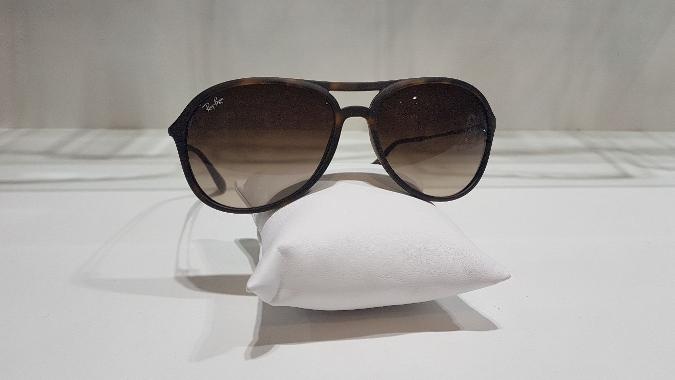 LUNETTES DE SOLEIL RAY BAN