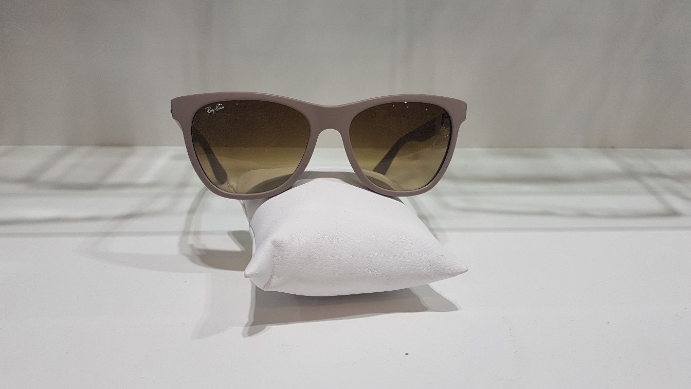 LUNETTES DE SOLEIL RAY BAN