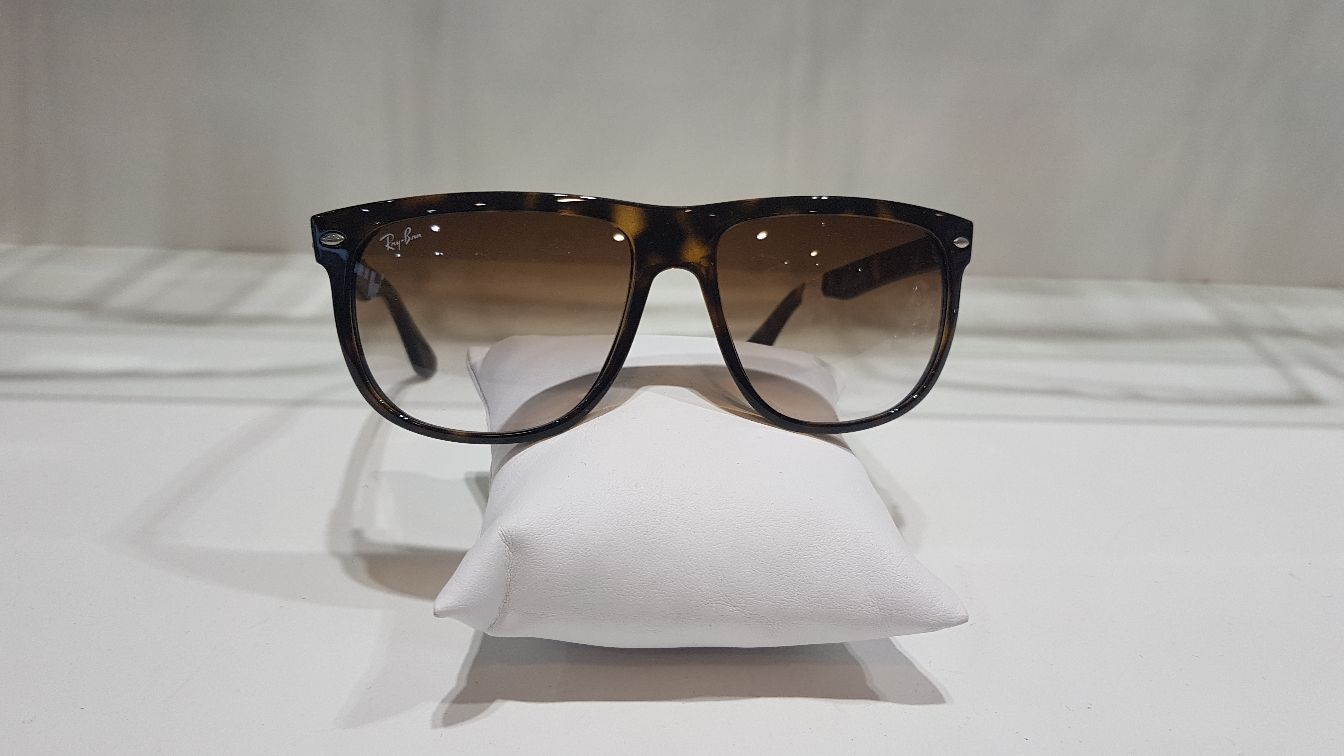 LUNETTES DE SOLEIL RAY BAN