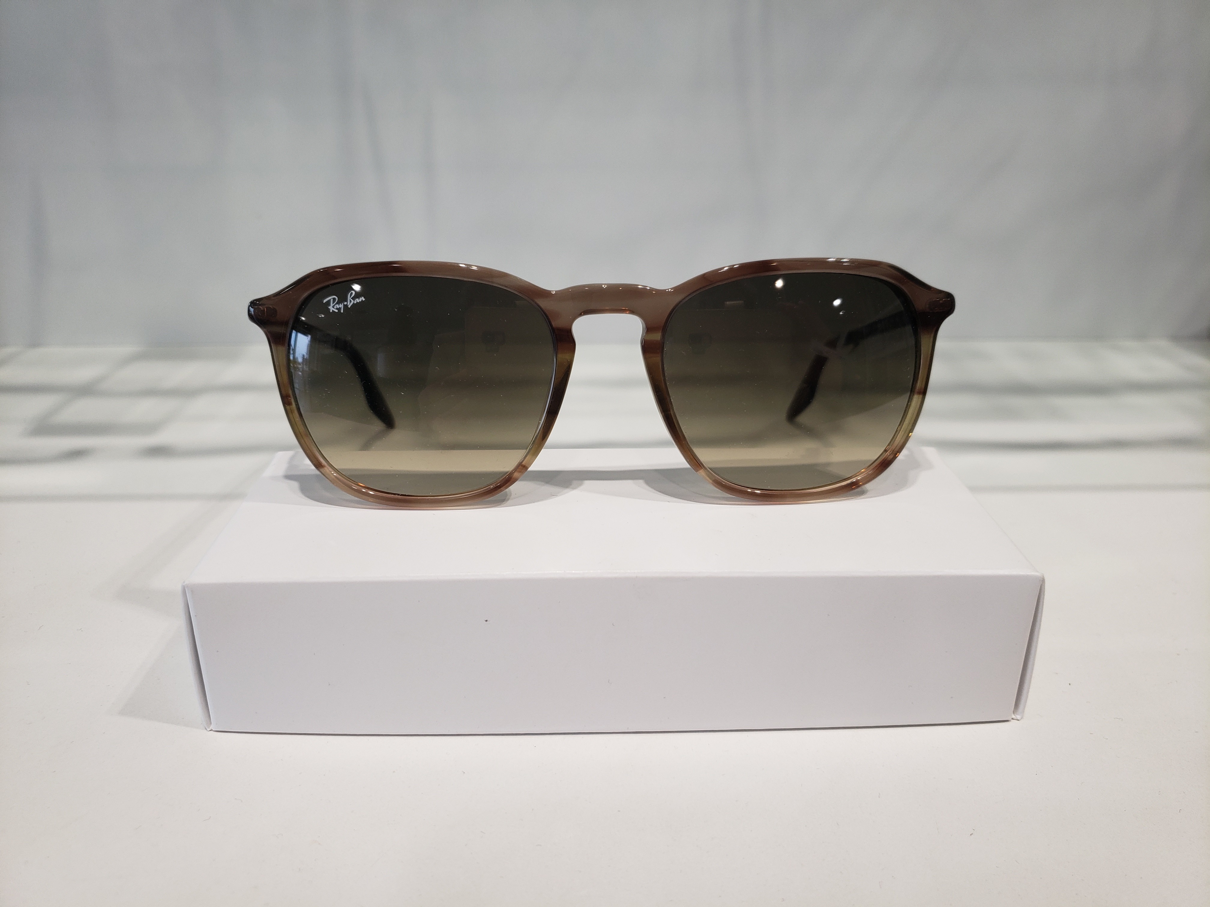 LUNETTES DE SOLEIL RAY BAN