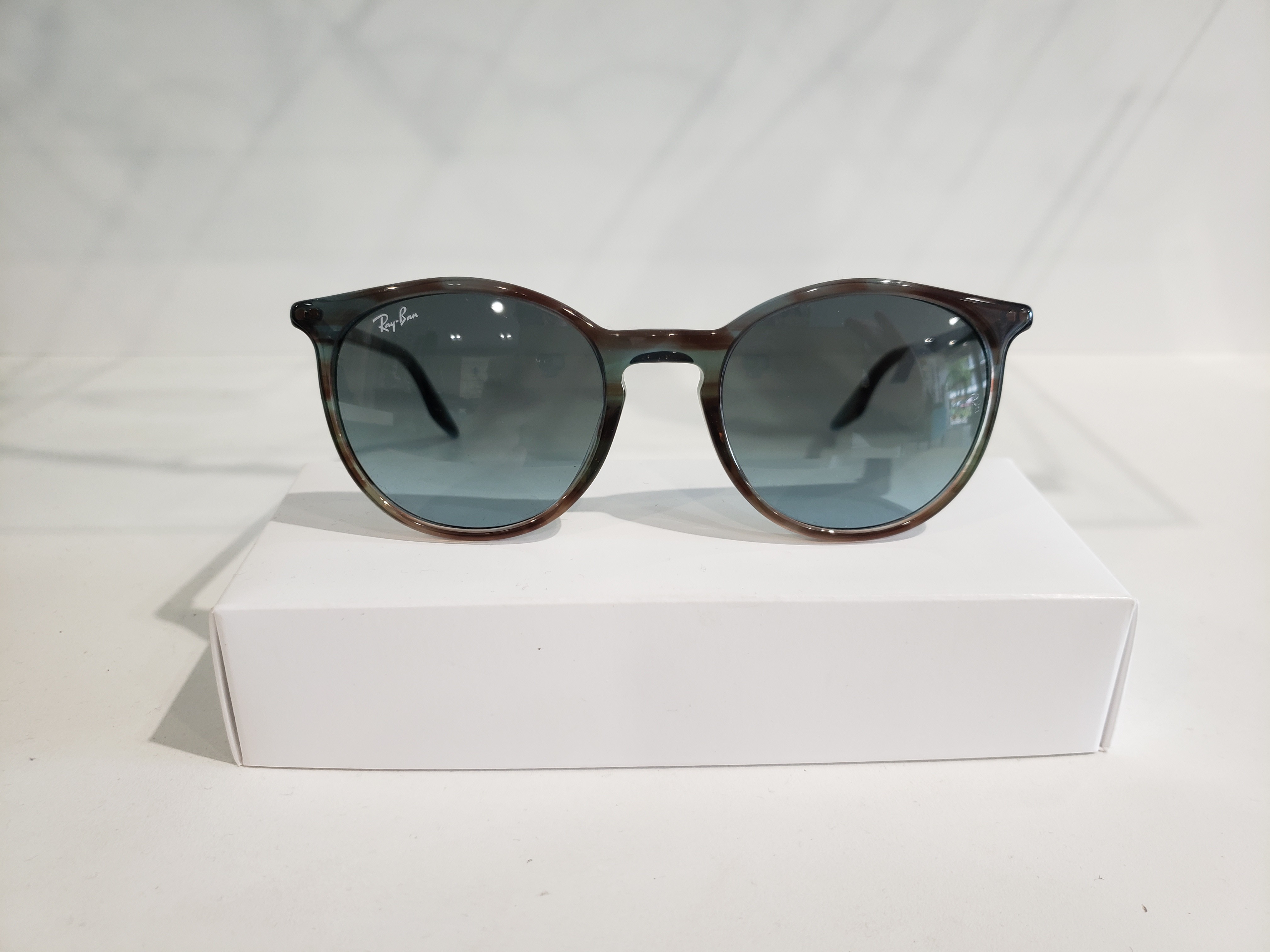 LUNETTES DE SOLEIL RAY BAN