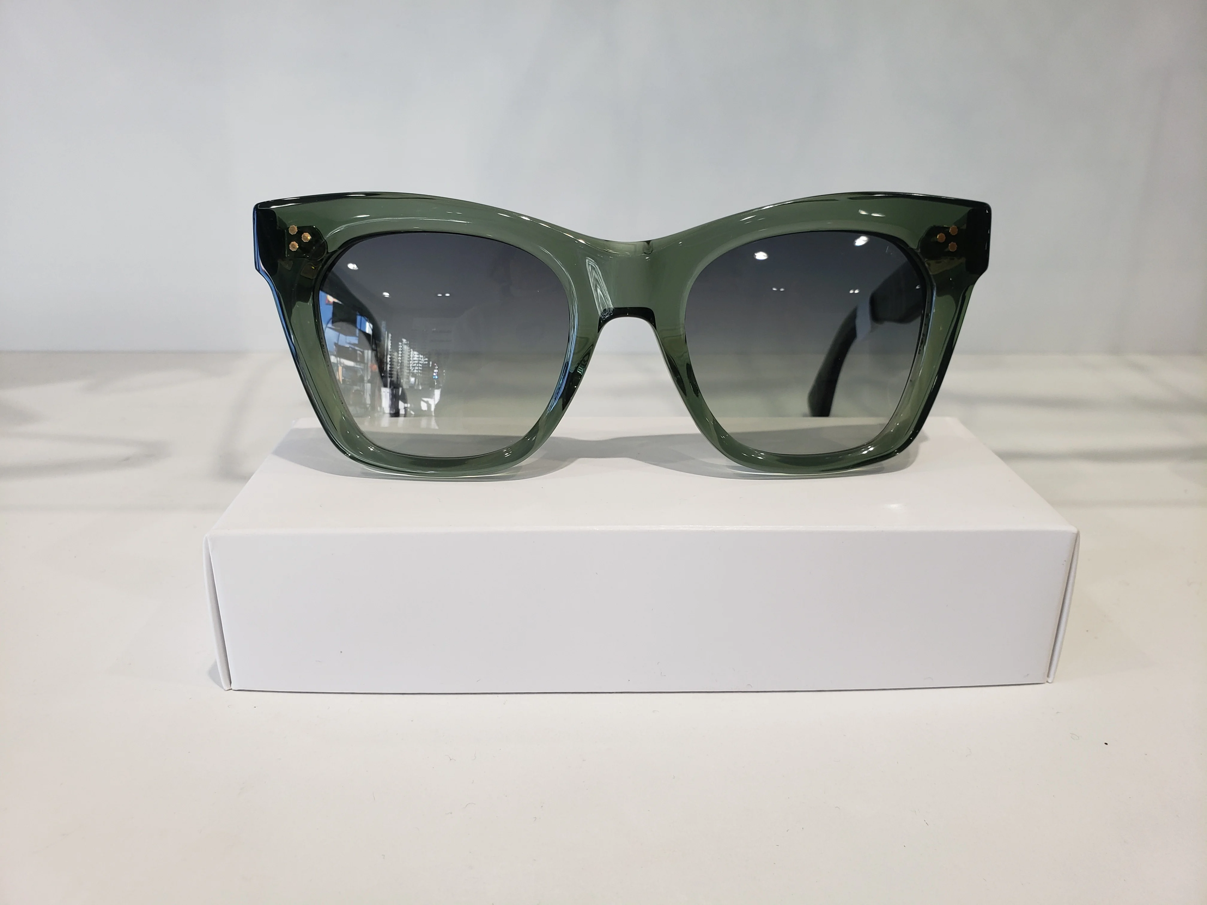 LUNETTES DE SOLEIL PAUL AND JOE 