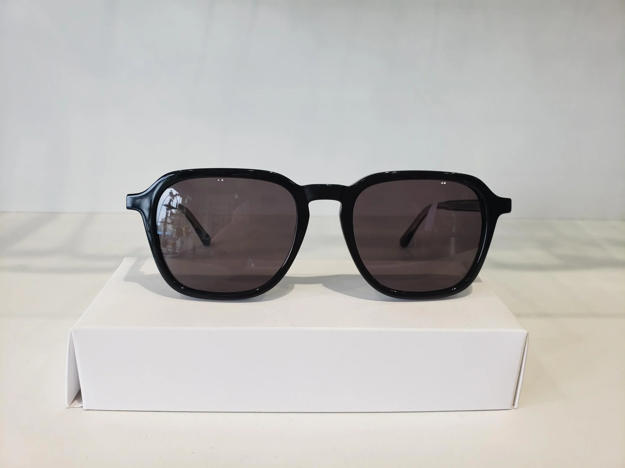 LUNETTES DE SOLEIL CALVIN KLEIN